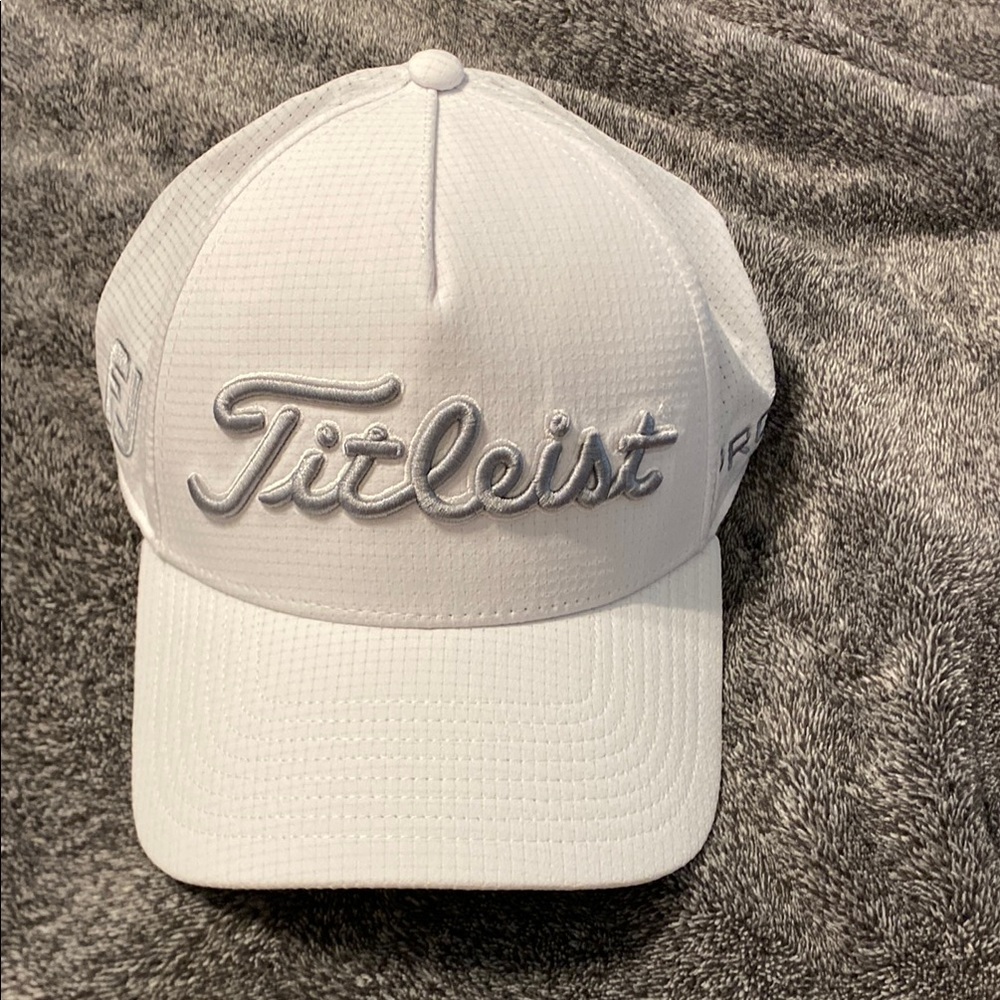 Titleist White Golf Cap size S/M